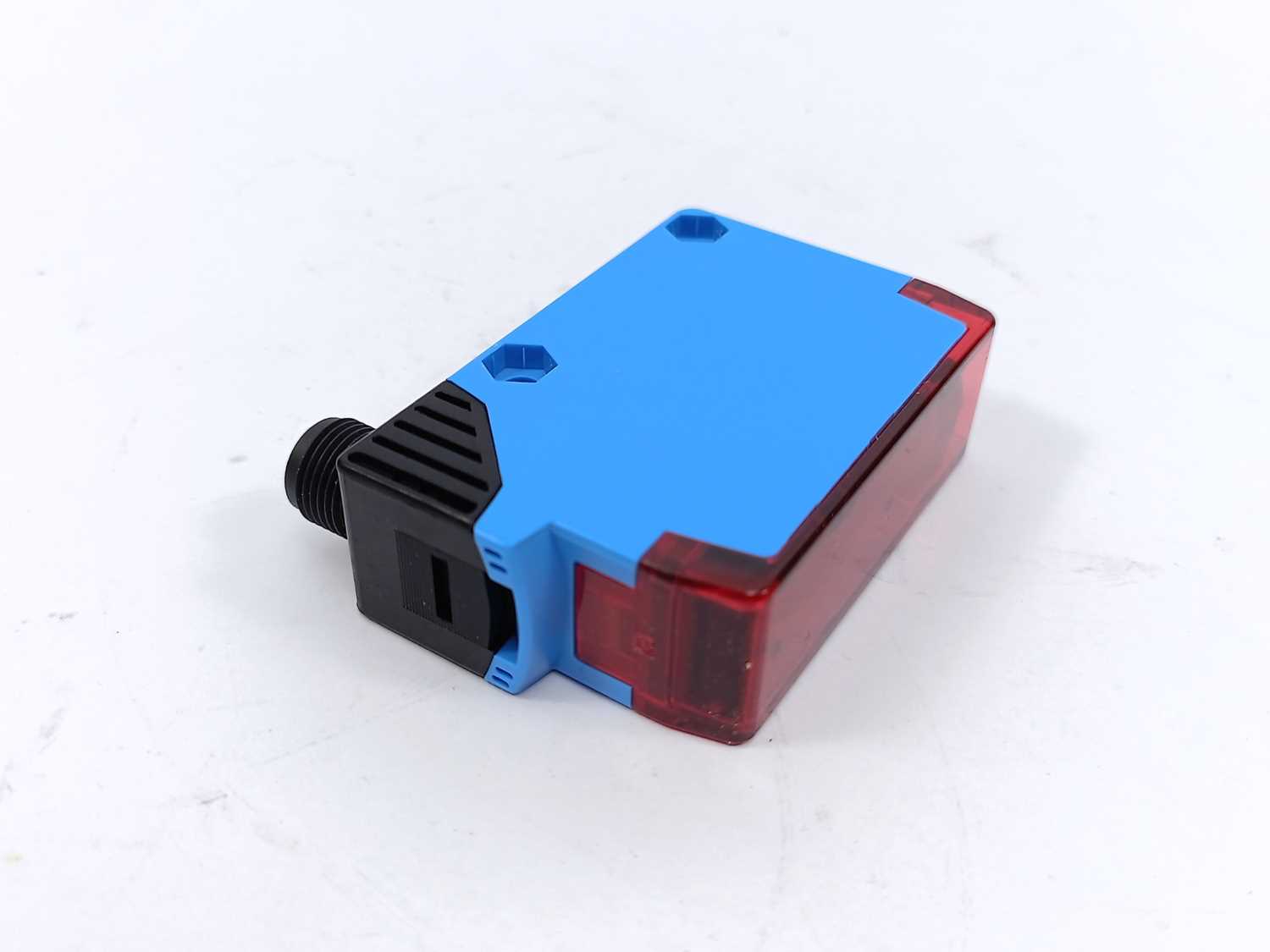 sick-6026268-compact-photoelectric-sensor-ws-we250-p440_3.jpg SICK 6026268 Compact Photoelectric Sensor, WS/WE250-P440