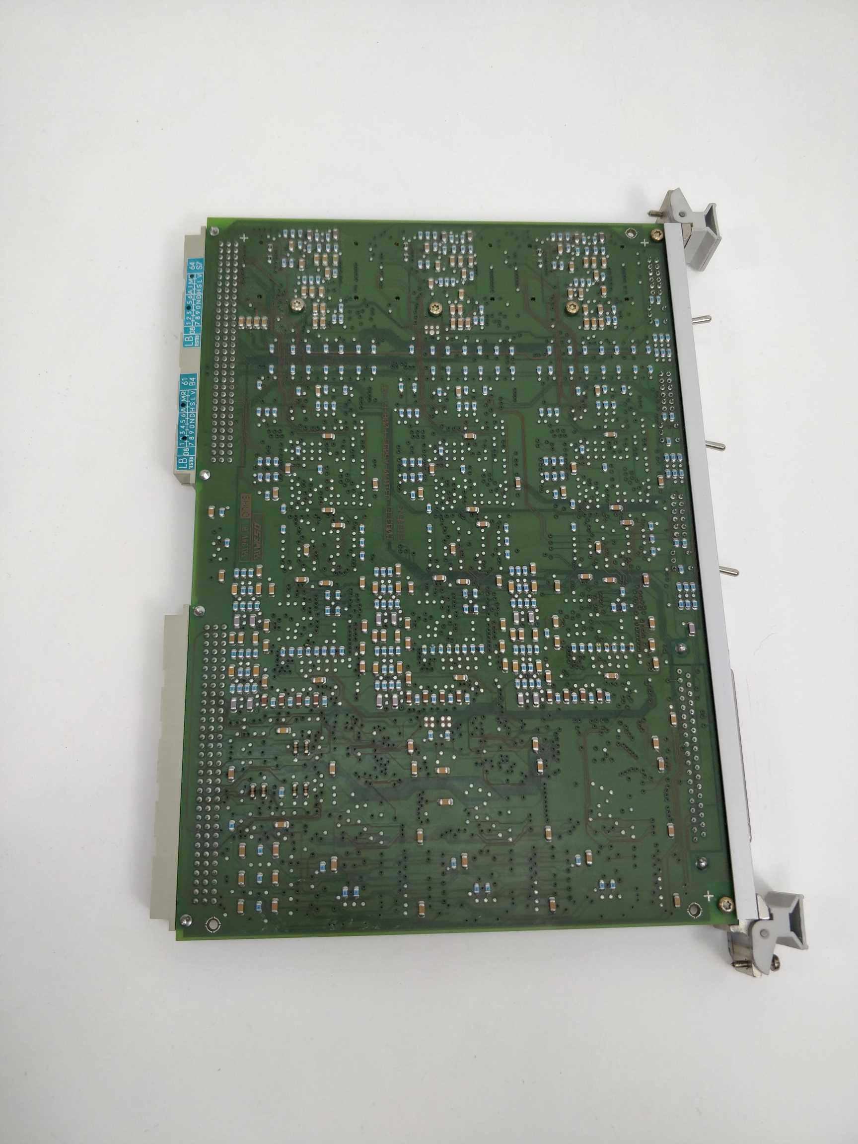 siemens-6ar1312-0aa15-0aa0-00335520-11-w-00362544-01_0.jpg Siemens 6AR1312-0AA15-0AA0 00335520-11 W/ 00362544-01
