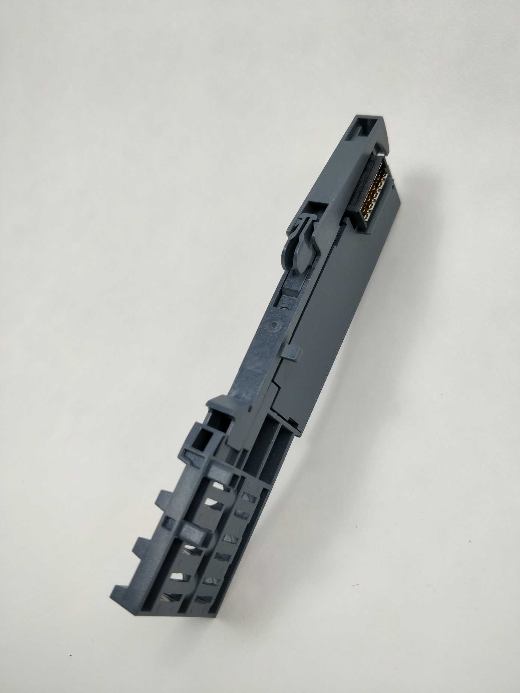 siemens-6es7193-6pa00-0aa0-simatic-et-200-sp-server-module_1.jpg Siemens 6ES7193-6PA00-0AA0 SIMATIC ET 200 SP Server module